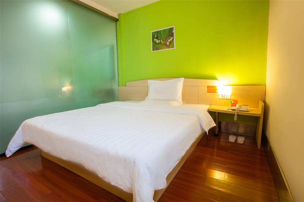7Days Inn Qingdao Liuting Airport Номер фото